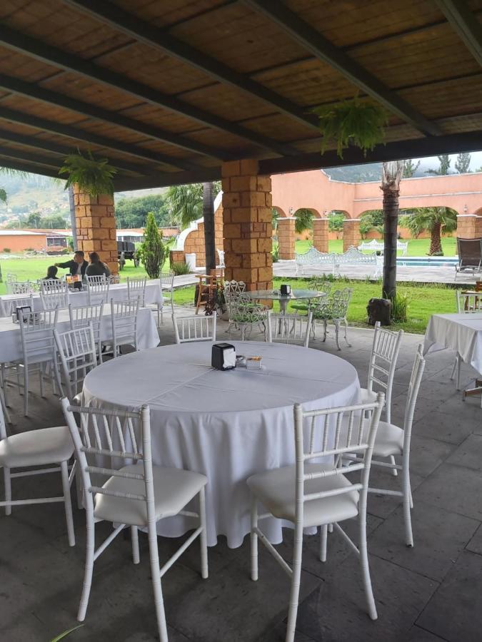 Hotel Meson Del Puente Acambaro ภายนอก รูปภาพ