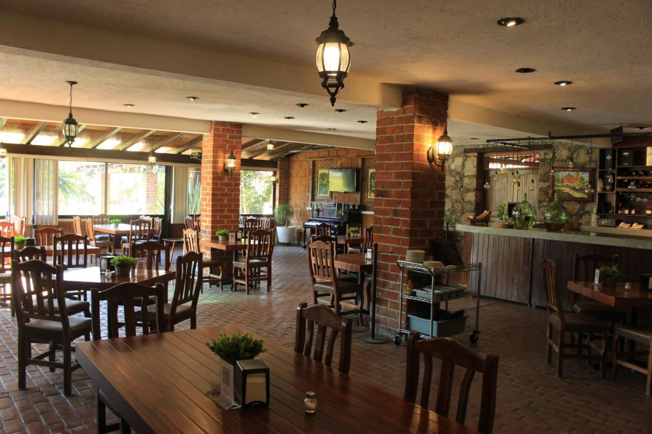 Hotel Meson Del Puente Acambaro ภายนอก รูปภาพ